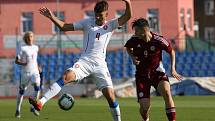 Česká republika U18 (v bílém) porazila v Ústí nad Labem Lotyšsko U18 2:1