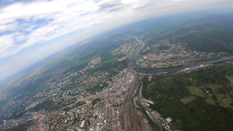 Ústí je z nebe krásné. Podívejte se na Dobětice, Labe a centrum krajské metropole.