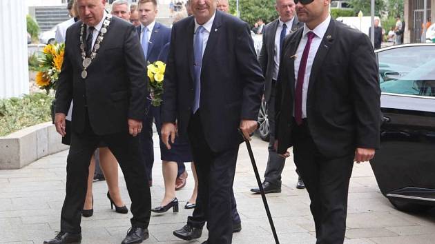 Prezident Miloš Zeman přijel v úterý 19. června 2018 na třídenní návštěvu Ústeckého kraje.