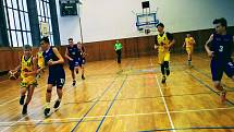 Basketbalové derby mezi Slunetou Ústí nad Labem a Děčínem v extralize žáků U14 skončilo vítězstvím domácích 76:60.