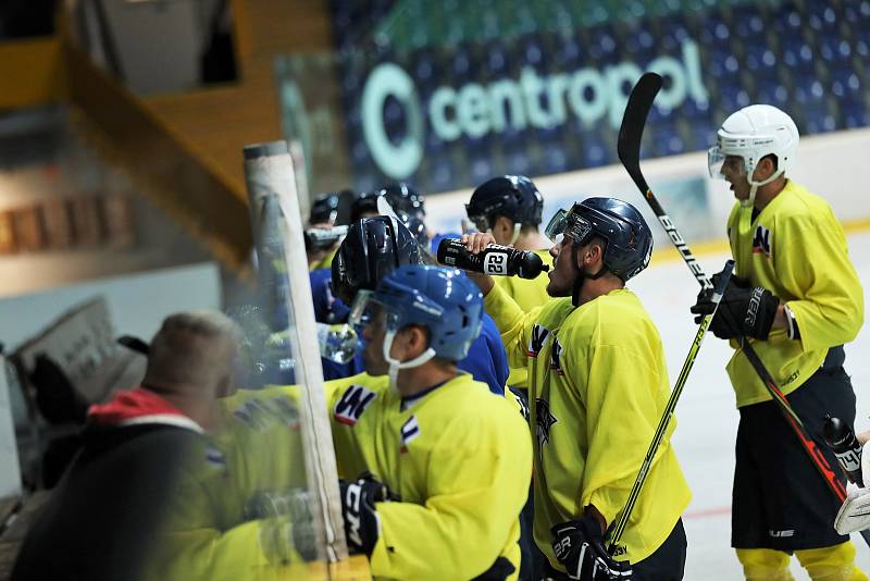 HC Slovan Ústí nad Labem, letní příprava 2022, první trénink na ledě