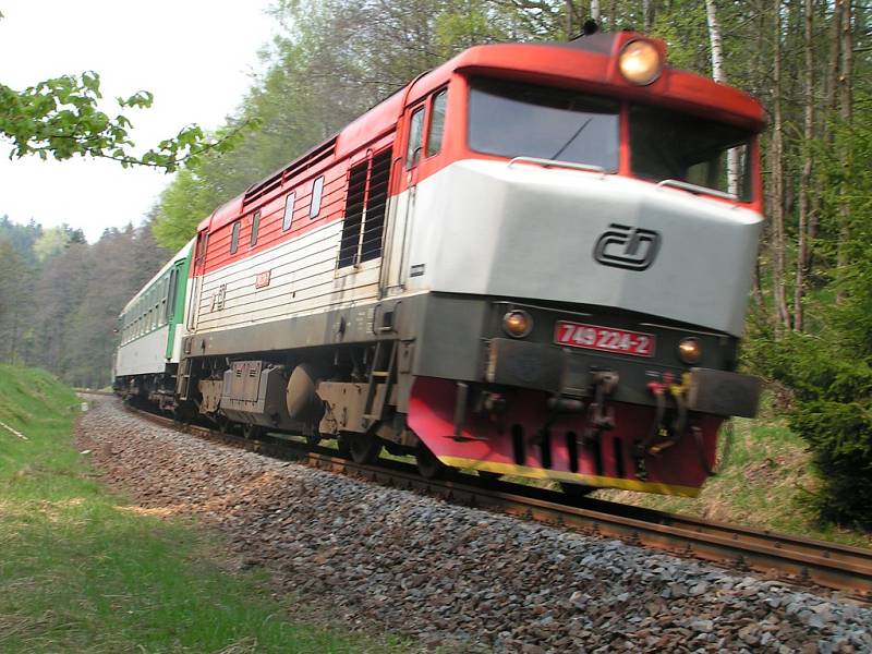 Lokomotivy a hnací vozidla mají svá jména - Zamračená nebo Bardotka.