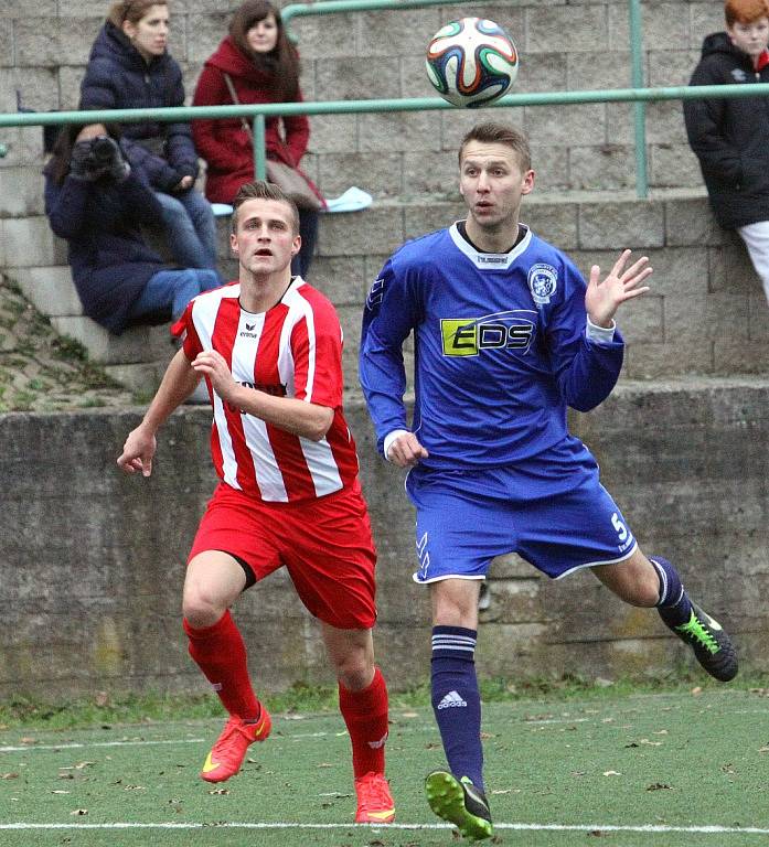 Fotbalisté Neštěmic (modří) doma porazili Štětí 2:1.