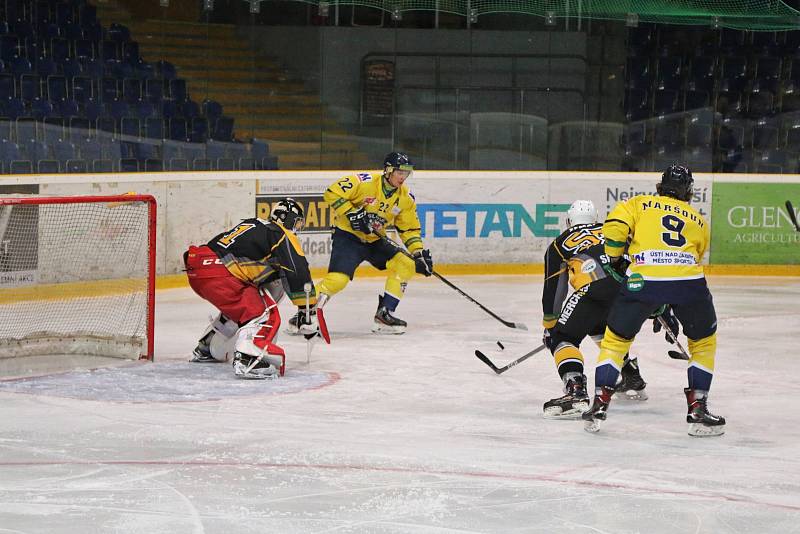 Lední hokej HC Slovan x. SK Kadaň - foto