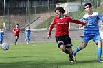 Fotbalisté Neštěmic (v červenočerném) doma porazili v 9. kole krajského přeboru Křešice 4:1. Foto: Deník/Rudolf Hoffmann