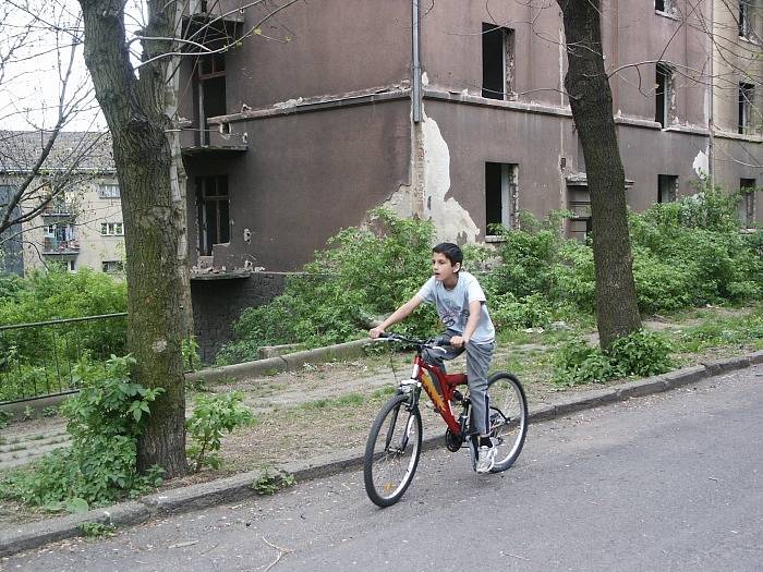 Mezi skutečně nejostudnější lokality města patří ulice Na Nivách.