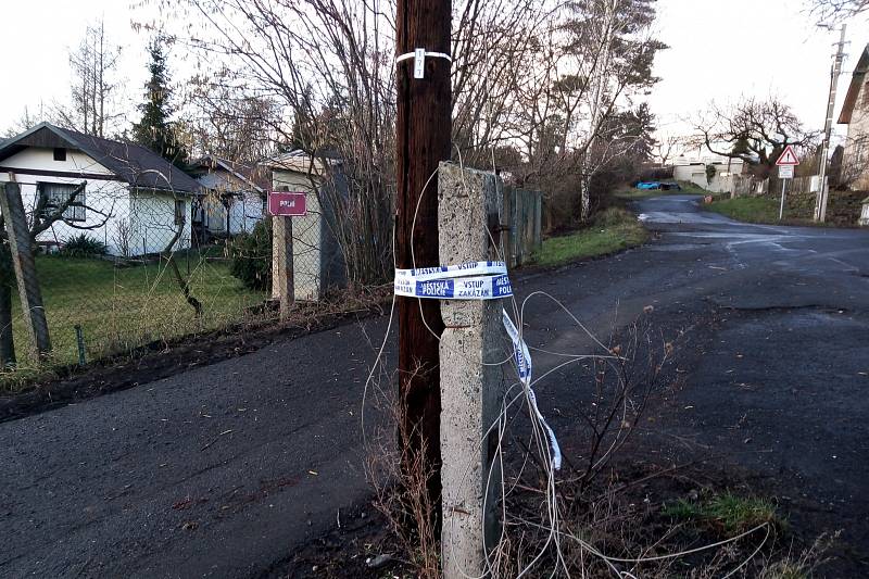 Ve Skoroticích náhlý poryv větru přetrhl kabel elektrického vedení