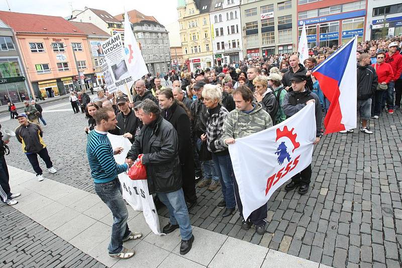 Na pochod Ústím se vydalo přibližně tisíc lidí.