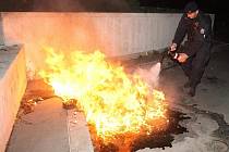 Fotoreportér Deníku Jan Vraný byl na noční hlídce s mosteckými policisty.