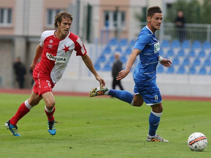 Fotbalisté Army (modří) znovu v poháru smázli Slavii.