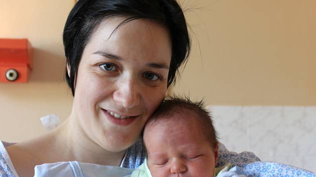 Anna Mazourová se narodila v ústecké porodnici 16.3.2016 (0.44) mamince Karolíně Mazourové. Měřila 50 cm, vážila 3,45 kg.