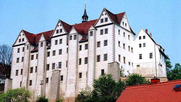 Púvodní hrad zaznamenal v průběhu staletí řadu změn. Zámek Nossen