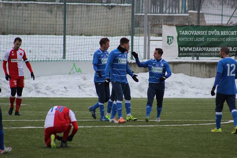 Ústečtí fotbalisté (modří) vyhráli v Praze nad Slavií 2:0. 