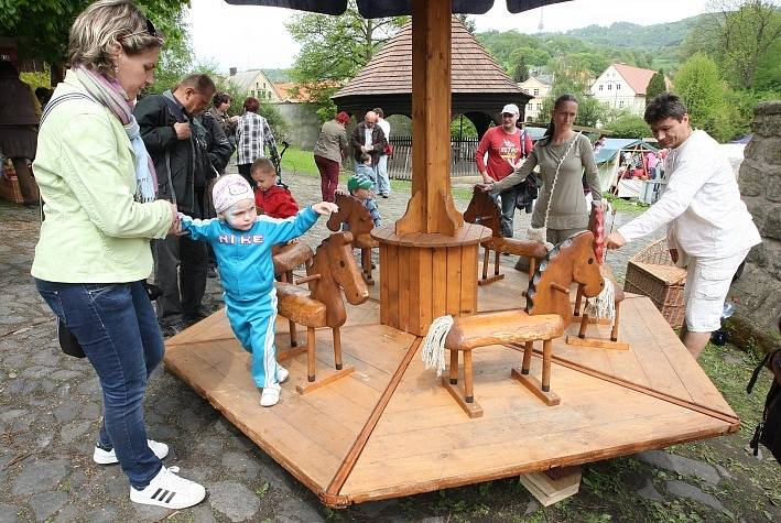 Tradiční jarmarky se v Zubrnicích konají už od roku 1995.