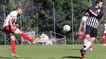 I.A třída. Ústecké městské derby Neštěmice (bíločervení) - Mojžíř (černí) skončilo remízou 2:2, na penalty zvítězilo mužstvo Neštěmic.