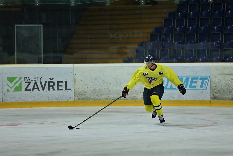 HC Slovan Ústí nad Labem, letní příprava 2022, první trénink na ledě