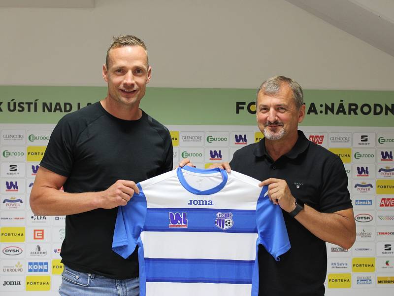 Jiří Jarošík a ředitel FK Ústí Václav Kožíšek.