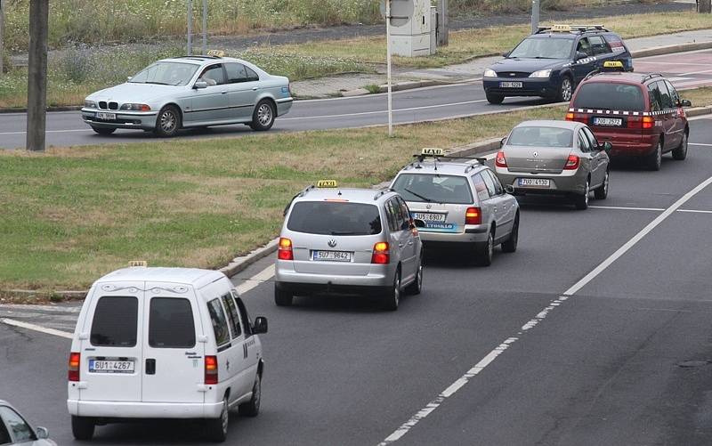 Pohřeb ubodané taxikářky v Neštěmicích. 