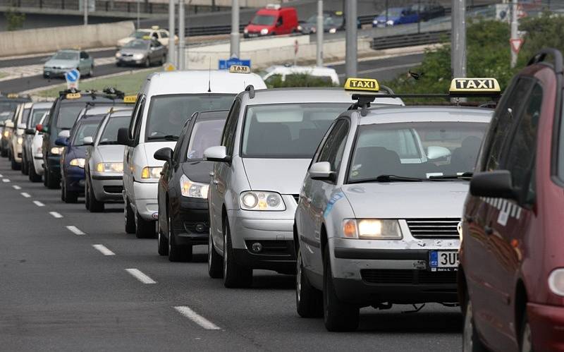 Pohřeb ubodané taxikářky v Neštěmicích. 