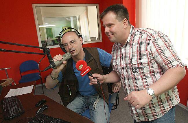 Redaktor a fotograf Deníku absolvoval tříhodinové odpolední vysílání na Hitrádiu FM v Ústí nad Labem.