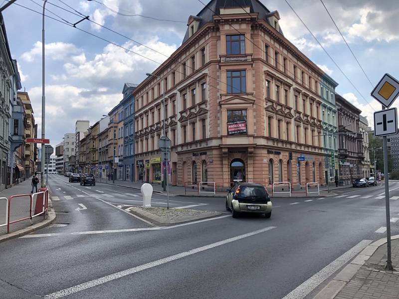 Co je nového v Ústí nad Labem: Pařížská ulice nabízí obchody, služby i školu.