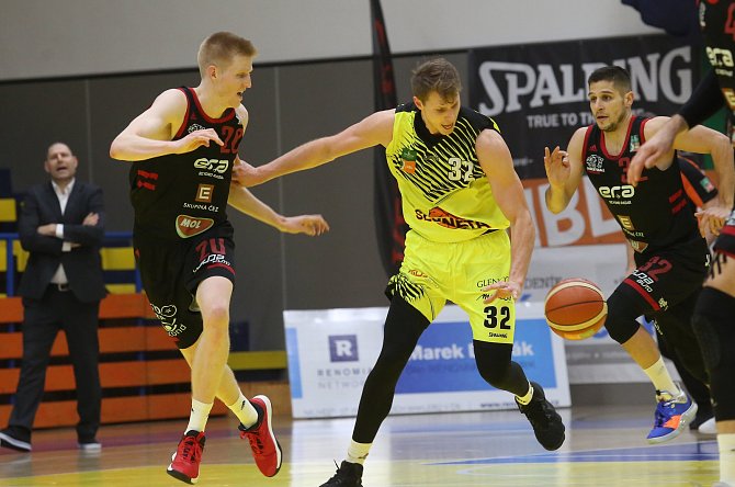 SLUNETA Ústí - Nymburk, KNBL 2019/2020. Lukáš Bažant