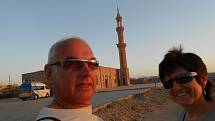 Foto z letoviska Marsa Alam poslal Břetislav Šimera z Liberce. „Na snímku je mešita nedaleko našeho hotelu při západu slunce.“