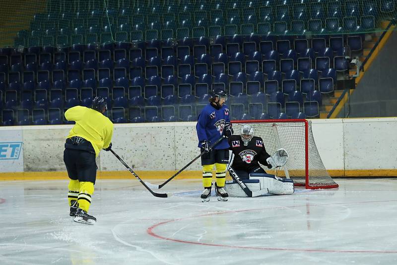 HC Slovan Ústí nad Labem, letní příprava 2022, první trénink na ledě