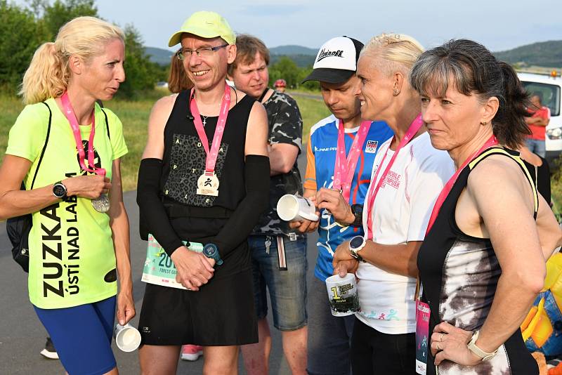 T-Mobile olympijský běh přilákal na Miladu na 150 amatérských běžců