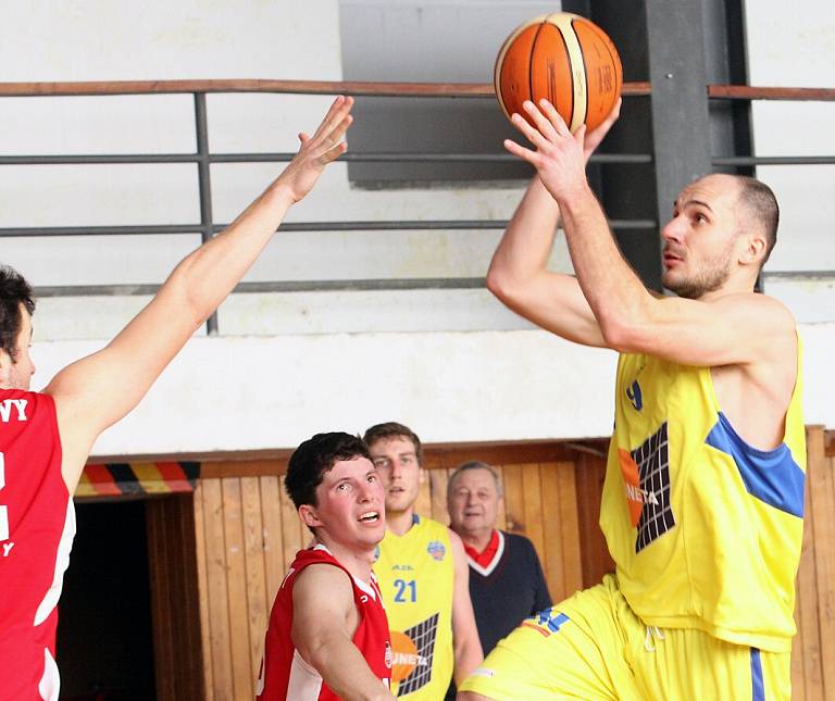 Sluneta USK Ústí – BK Klatovy 61:68.