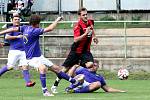 Utkání Přestanova (fialovo-bílí) proti MSK Trmice (červenočerní) skončilo remízou 2:2,, po penaltách získal bod navíc Přestanov. Hráno na stadionu v Trmicích.