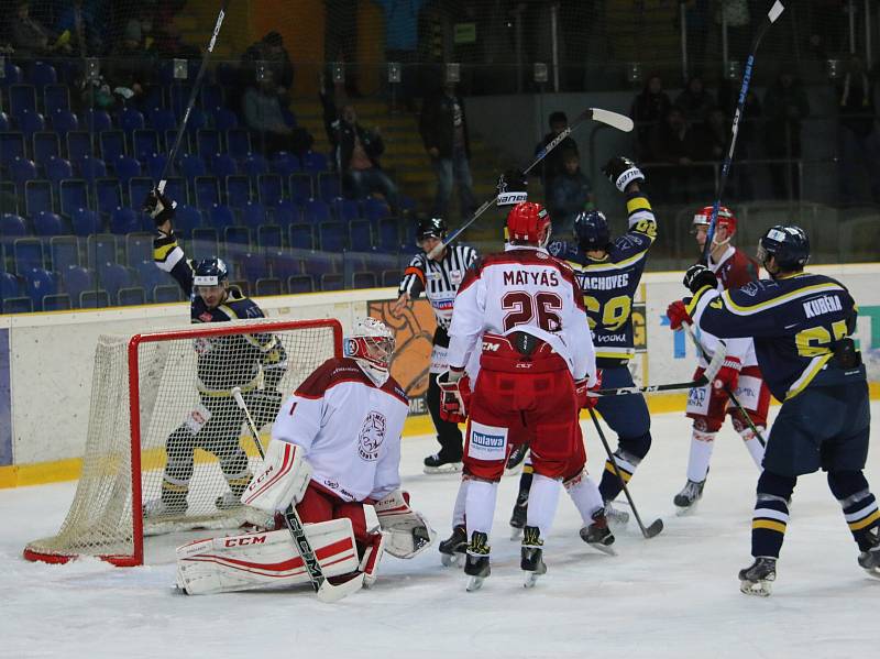 Fotoreport ze zápasu HC Slovan ÚnL vs. HC Frýdek-Místek 25.11. ´17, hokejisté Ústí se radují