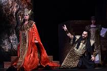 Novou divadelní sezonu Severočeské divadlo odstartovalo v neděli 11. září operou Nabucco.