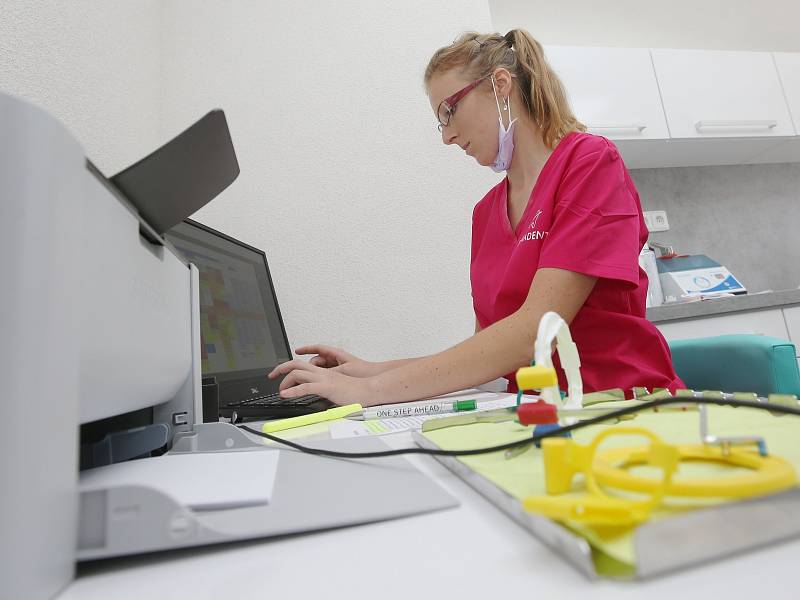 V Ústí nad Labem-Střekově otevřeli novou špičkově vybavenou zubní ambulanci.