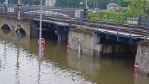 Voda v centru Ústí nad Labem, čtvrteční ráno.