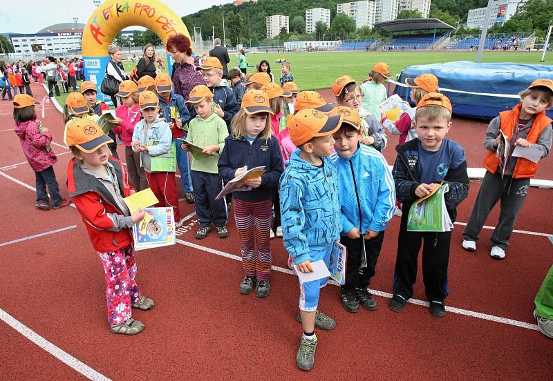 Den dětí v Ústí nad Labem, akce Atletika pro děti, soutěže a návštěva atleta Tomáše Dvořáka, 2011