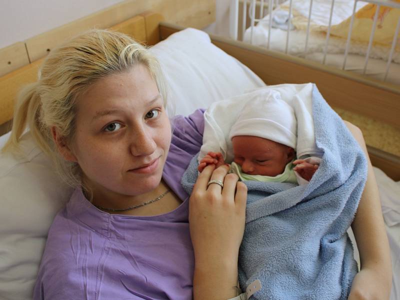 Alex Škoda se narodil v ústecké porodnici 10. 5. 2017 (17.10) Andree Lankové.  Měřil 51 cm, vážil 2,66 kg.