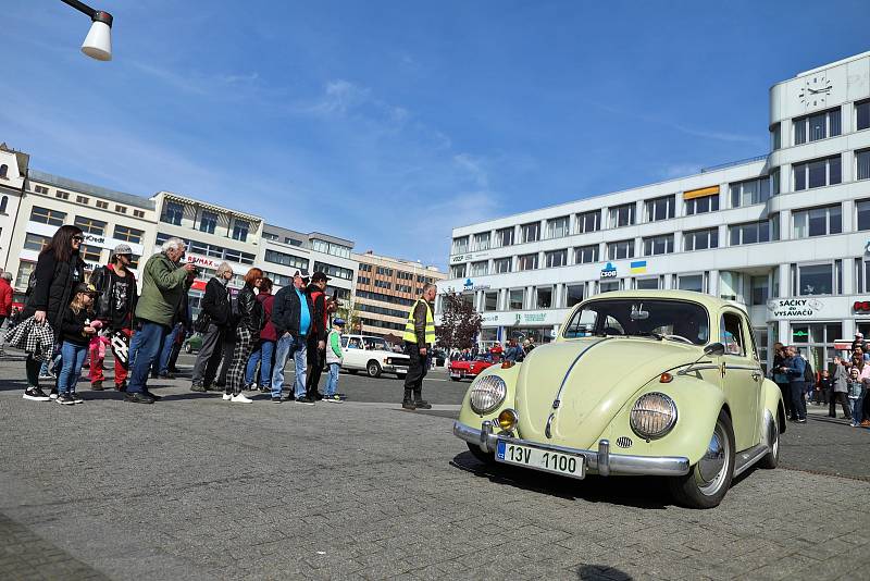 Centrum Ústí nad Labem na 1. máje opět patřilo veteránům.