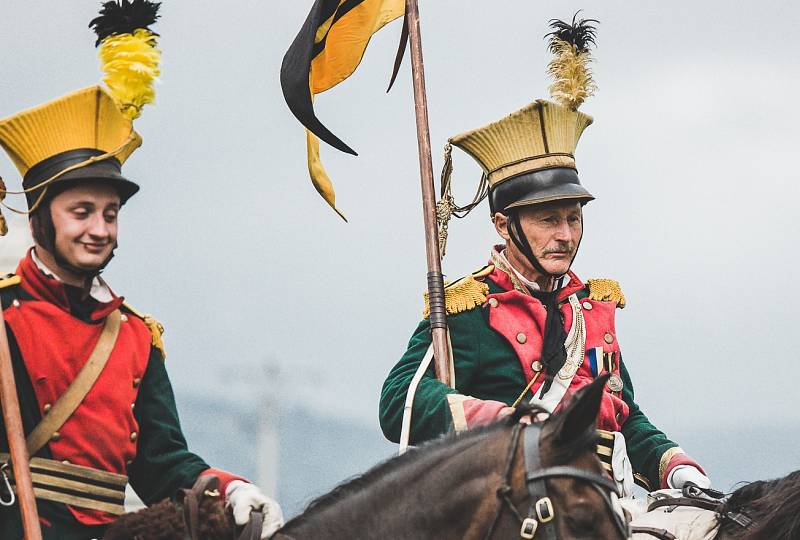 Napoleonská doba dodnes přitahuje množství lidí. I v České republice se lze během roku setkat s mnoha rekonstrukcemi událostí z doby vlády císaře Napoleona Bonaparta. Rekonstrukce napoleonské bitvy u Chlumce. V roli generála se představil herec Vydra.