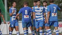 Severočeský souboj FK Ústí nad Labem – FK Přepeře (v černém) vítěze neměl. Zápas skončil 2:2. Foto: FK Ústí/ M. Solař