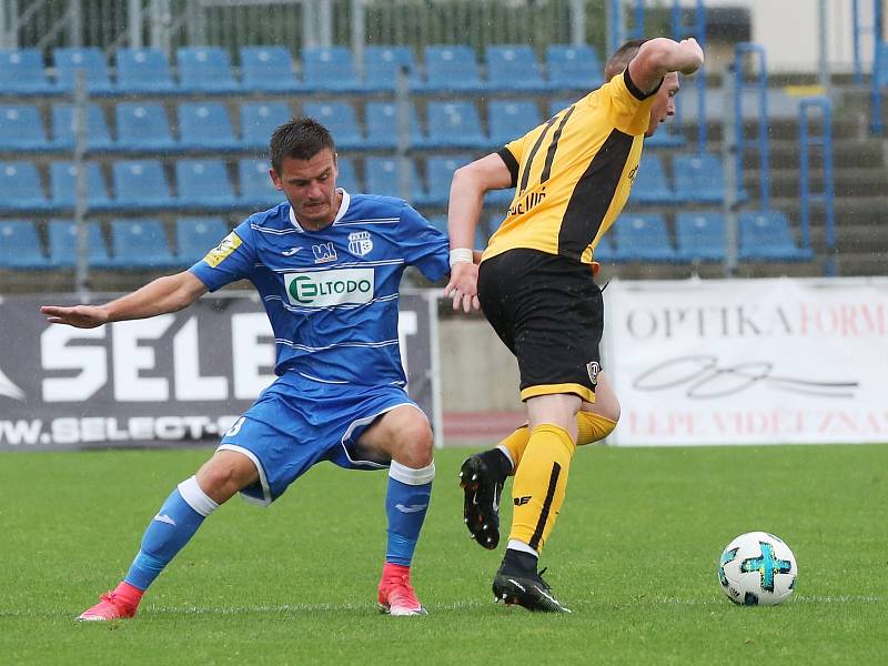 Fotbalisté Ústí (v modrém) se střetli v přípravě s Dynamem Drážďany.