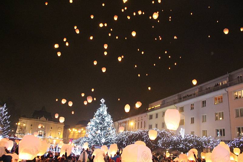 Další ročník velké ústecké benefiční akce pomohl pěti dětem z Ústí a okolí.