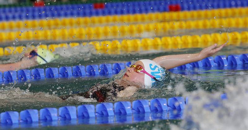 V Ústí nad Labem proběhla od pátku do neděle Velká cena Ústí nad Labem v plavání. Soutěžila i reprezentantka v plavání z Chomutova Simona Baumrtová.