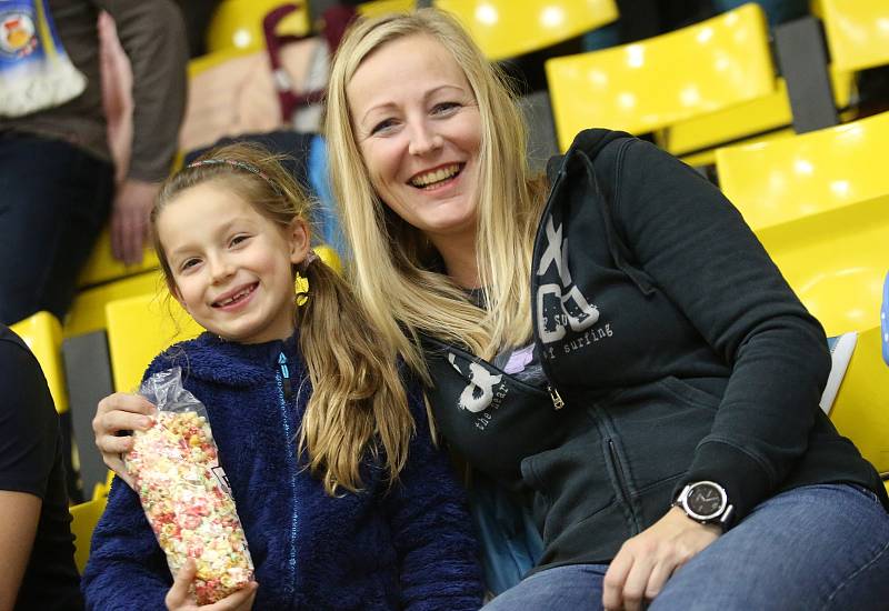 Basketbalové derby mezi Ústím nad Labem a Děčínem.