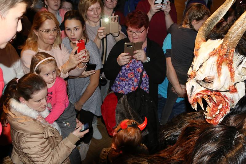 Krampusáci v Ústí nad Labem.