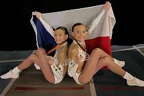 Ústecké aerobičky Klára Kučerová a Viktorie Kéringerová  vybojovaly na MS v Belgii bronzové medaile.