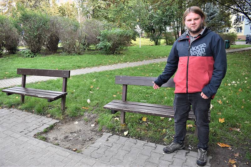 Pohřešovanou Tomáš Balek poznal na lavičce v parčíku za cukrárnou Barborka v centru Ústí.