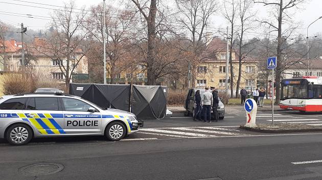 Tragická nehoda v Masarykově ulici v Ústí nad Labem, kde automobil srazil a usmrtil seniorku