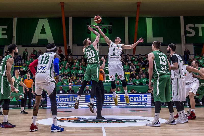 Ústí vidělo basketbalovou show jako v NBA