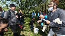 Sousedské setkání na hranicích na louce mezi německou vsí Oelsen a obcí Krásný les proběhlo v sobotu 16. května odpoledne.